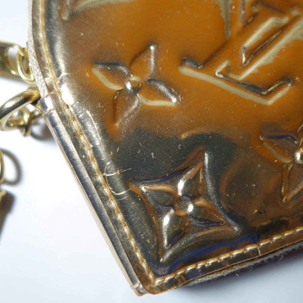 Louis Vuitton Vernis Patent Leather Miroir Heart Coin Purse, Sz 4 in x 4.25 in - Picture 4 of 16